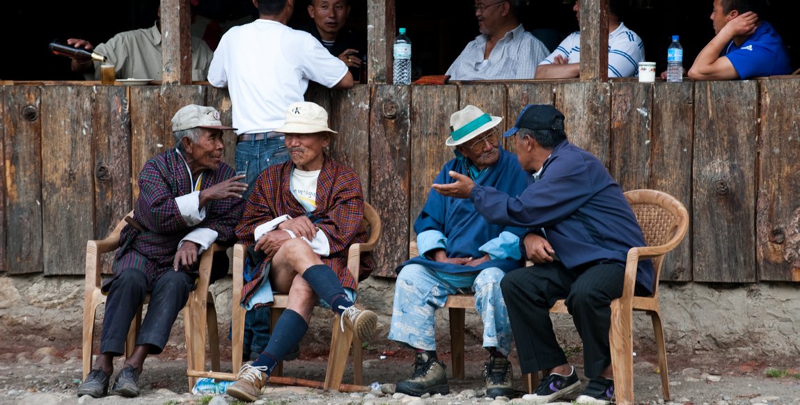 Voyage Trek sommets du Bhoutan, grande conversation à Paro