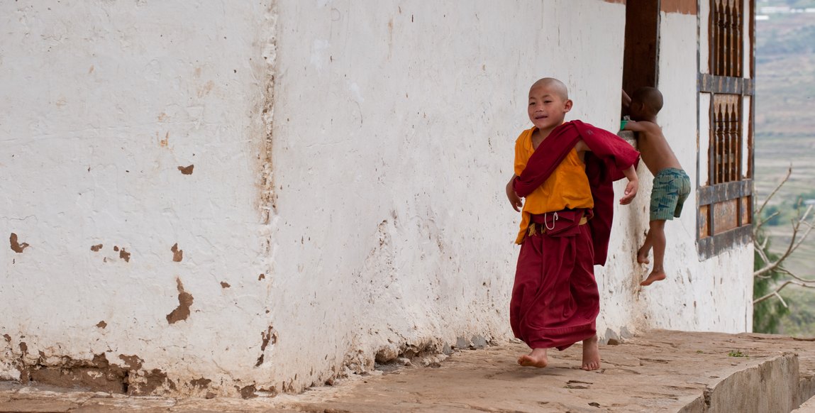 Voyage au Bhoutan et randonnée - Bonzes de Punakha