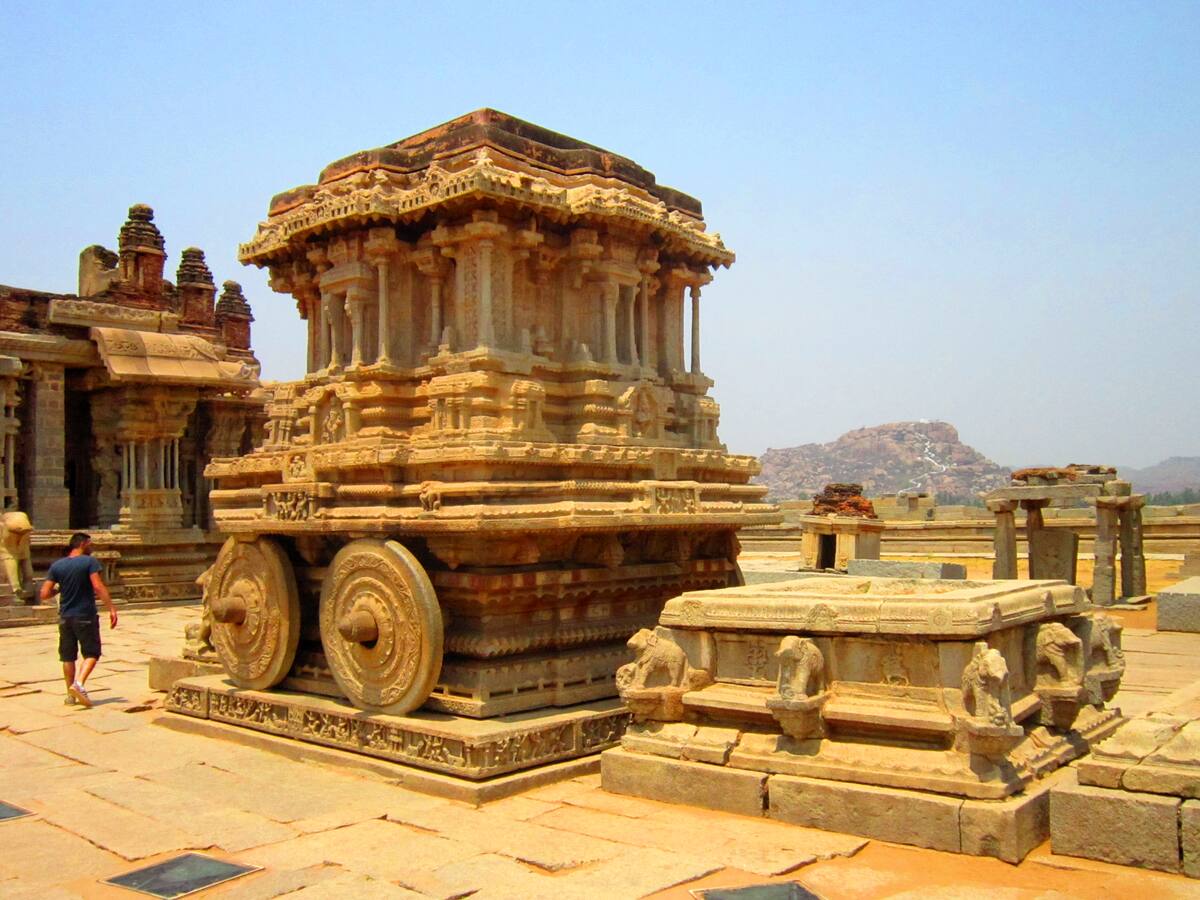 Le char de pierre du temple Vittala à Hampi