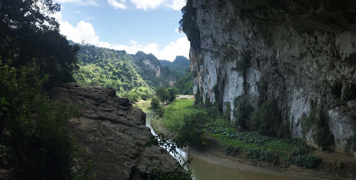 Voyage au nord du Vietnam, Parc national de Babe. Grottes karstiques