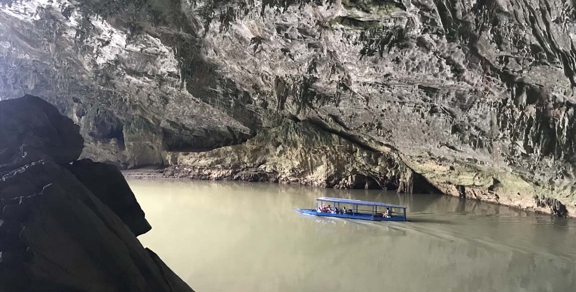 Voyage au nord du Vietnam, Parc national de Babe. Exploration des grottes