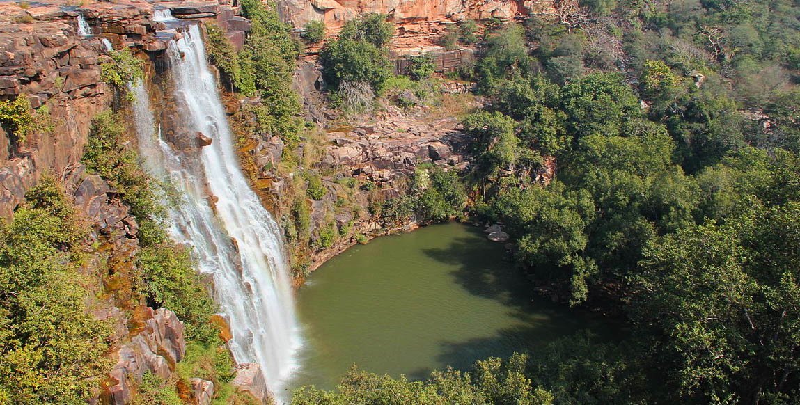 Chutes d'eaux près de Bundi