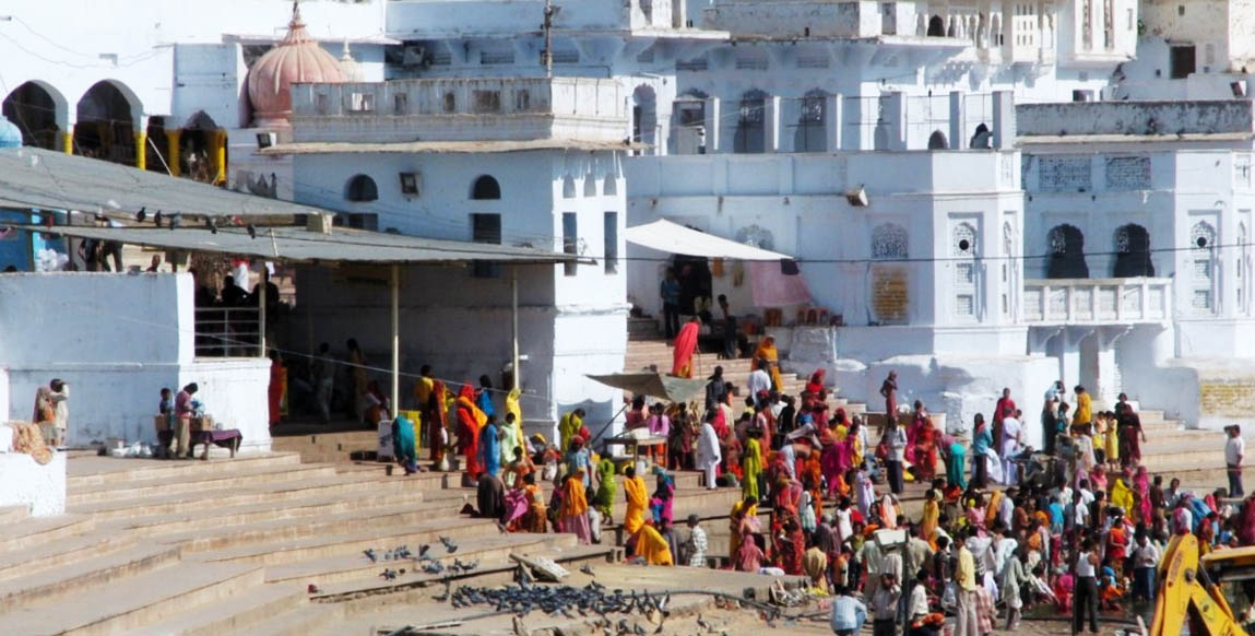 Pélerins autour du lac de Pushkar