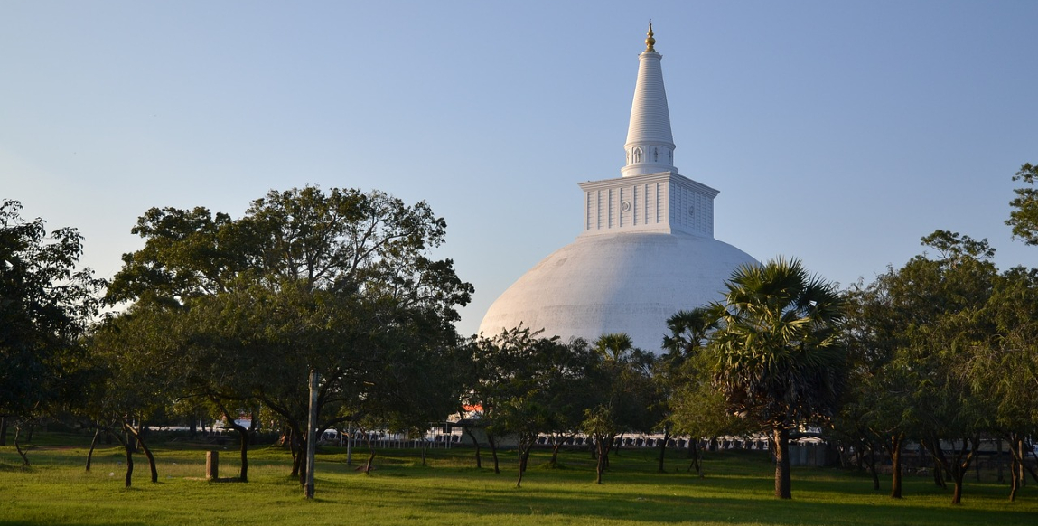 Voyage à Anuradhapura : dagoba de Ruvanvelisaya