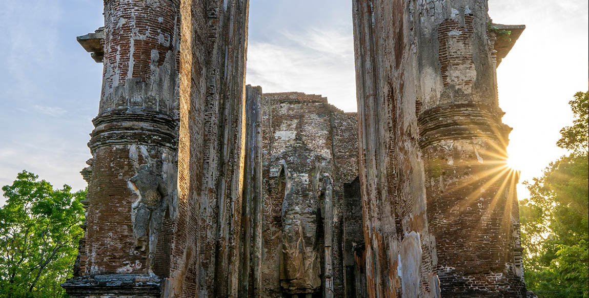 Voyage à Polonnaruwa : le temple de Lankatilaka