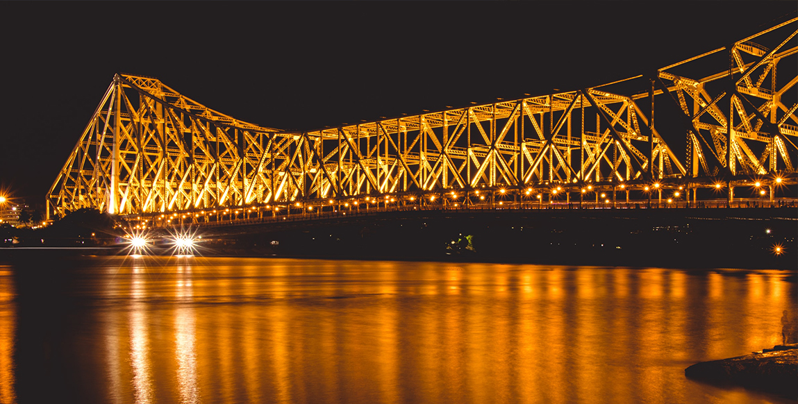 Le pont de Howrah qui enjambe la rivière Hooghly