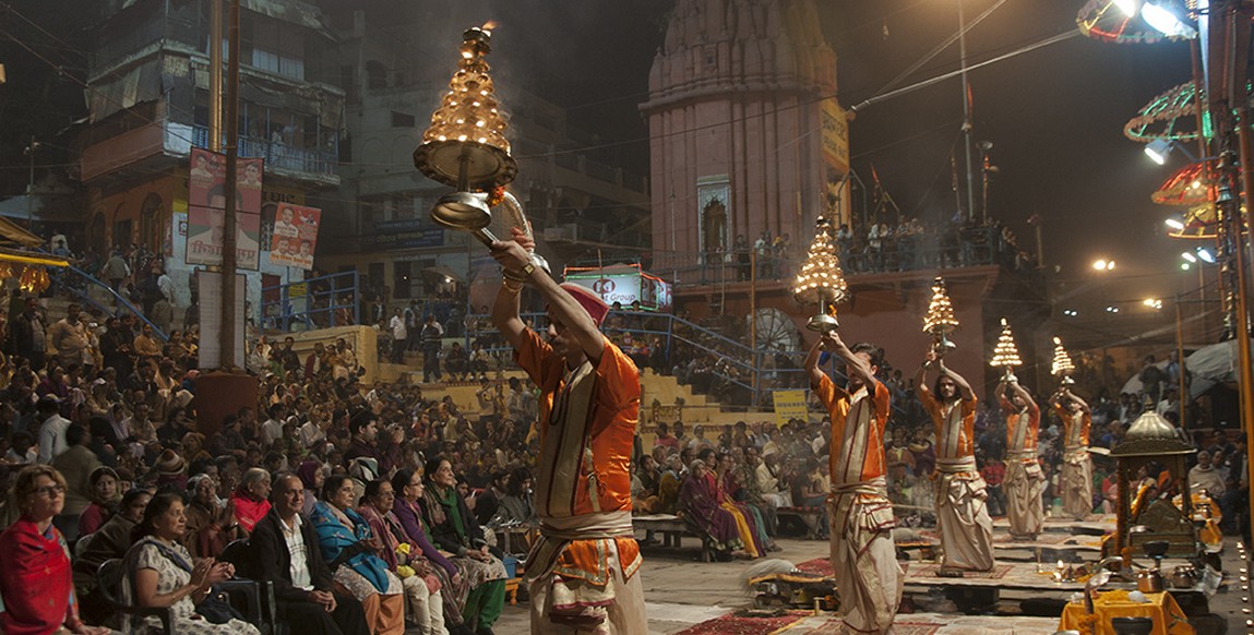 voyage spirituel bouddhiste Inde Népal, Puja à Bénarès