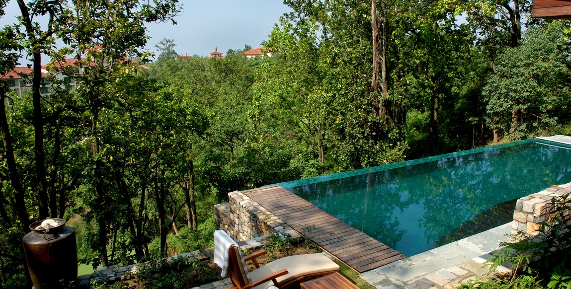 séjour bien-être à l'Ananda in the Himalayas piscine 