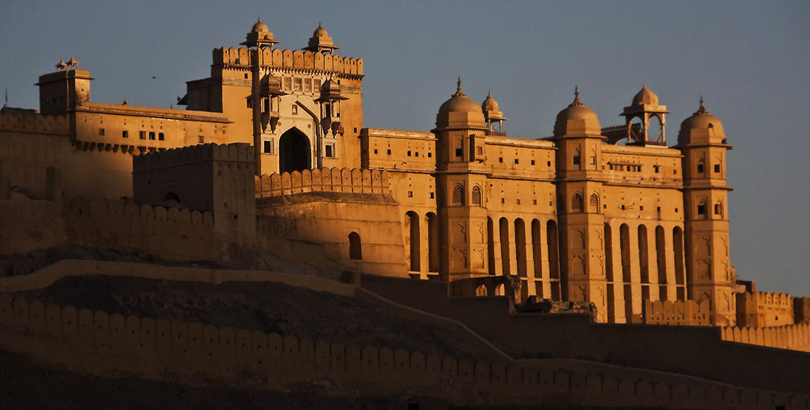 voyage au Rajasthan, Inde des Maharadjas, l'imposant fort d'Amber à Jaipur